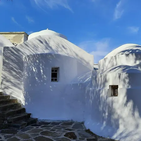 Villa Themis