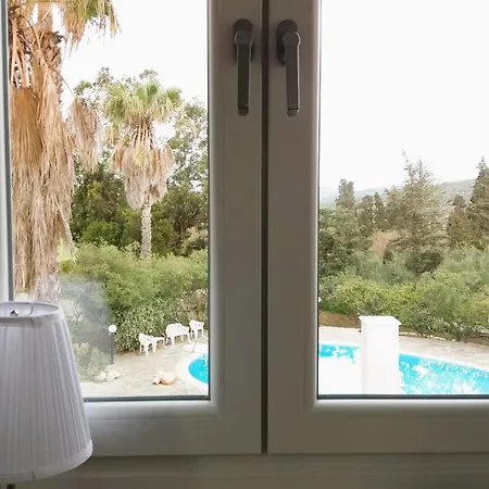 Villa Themis